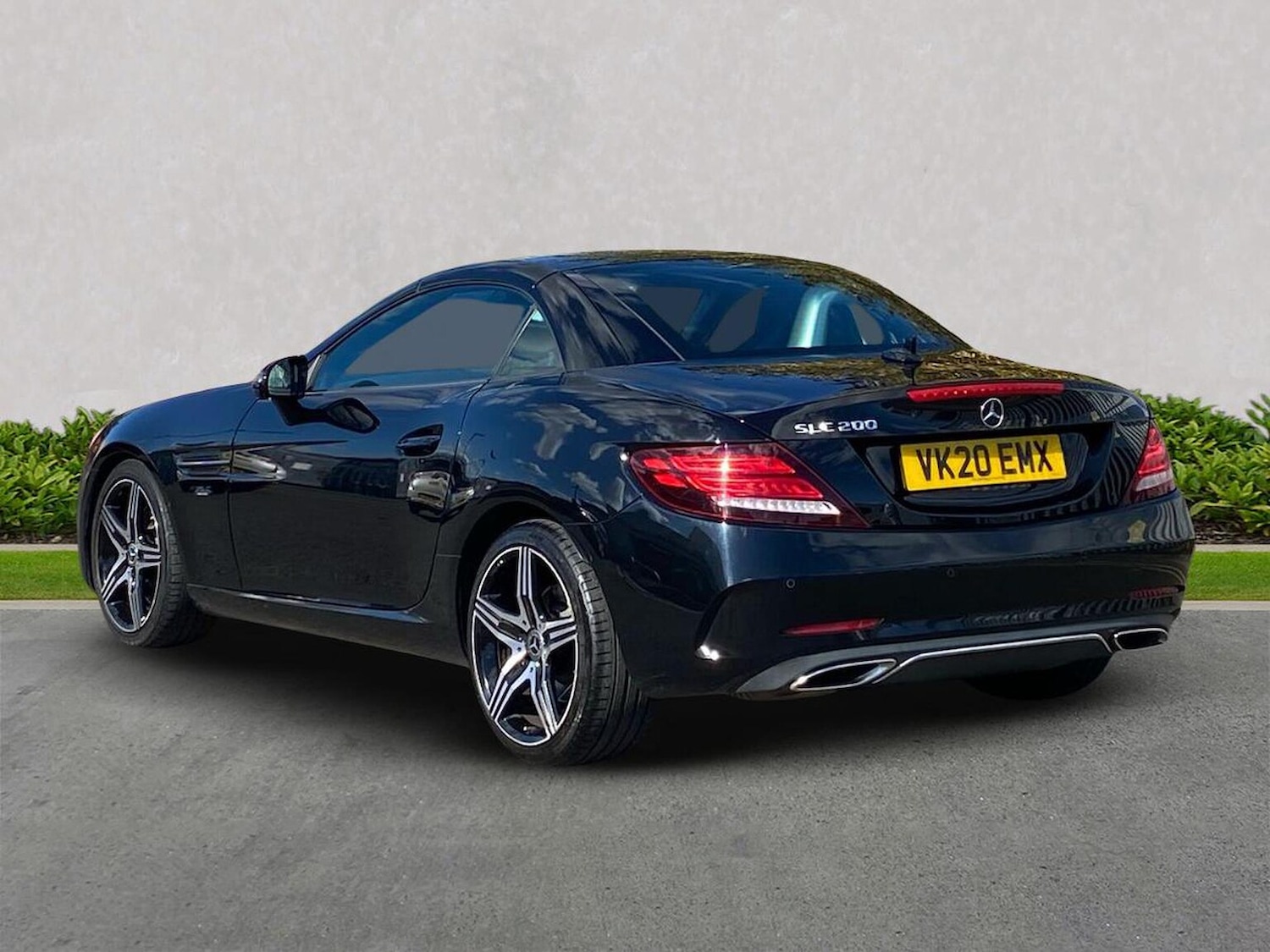 Used Mercedes-Benz SLC 2020 for sale - 76040645: Photo 2