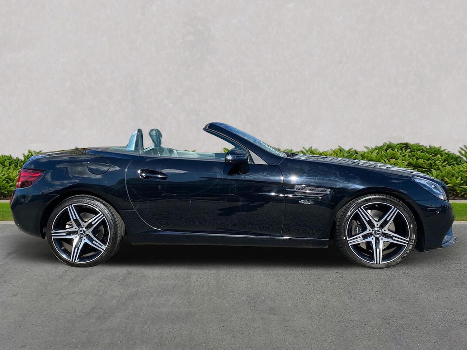 Used Mercedes-Benz SLC 2020 for sale - 76040645: Photo 3