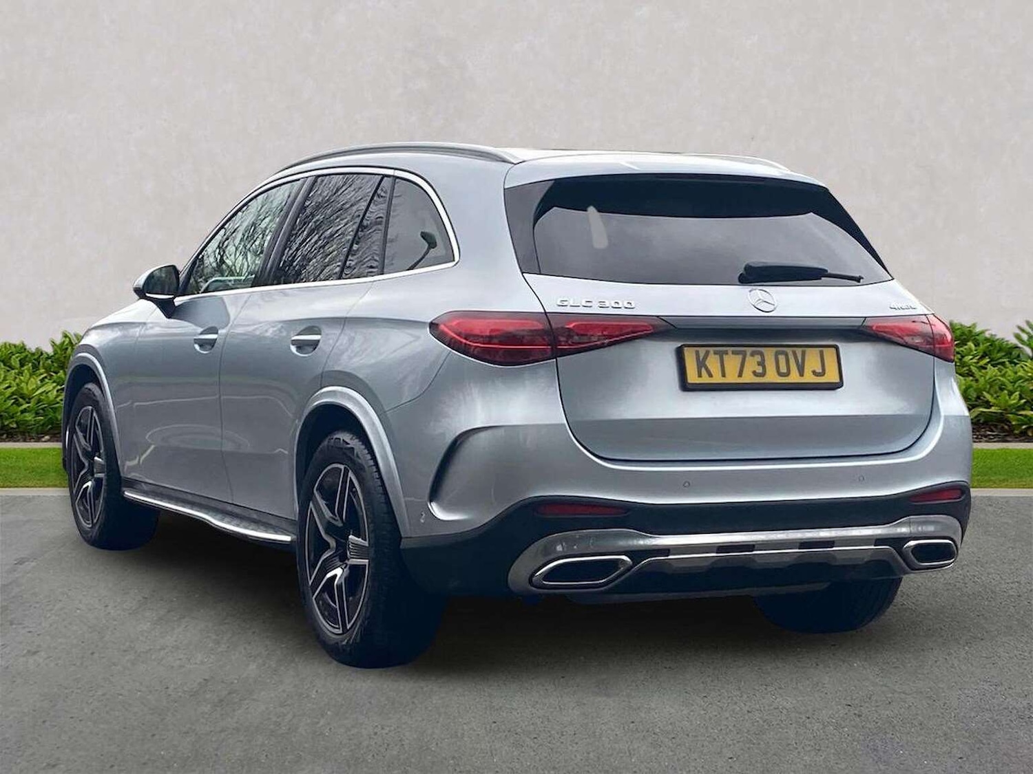 Used Mercedes-Benz GLC 2023 for sale - 77688032: Photo 2