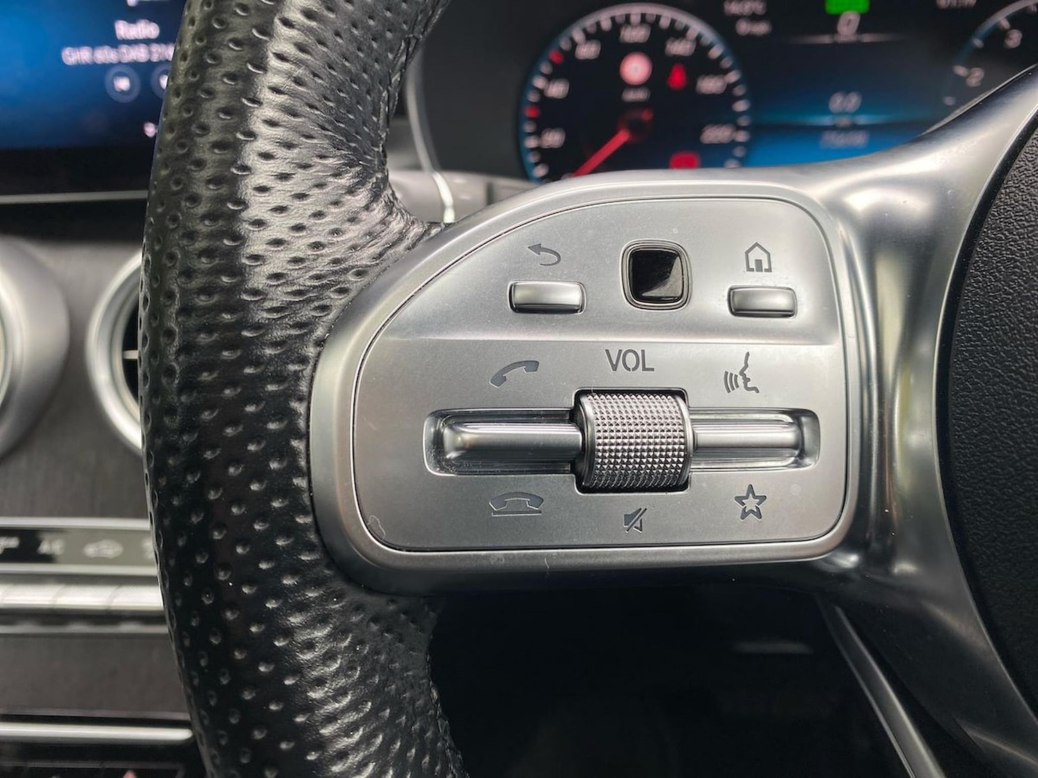 Used Mercedes-Benz GLC 2022 for sale - 76490560: Photo 26