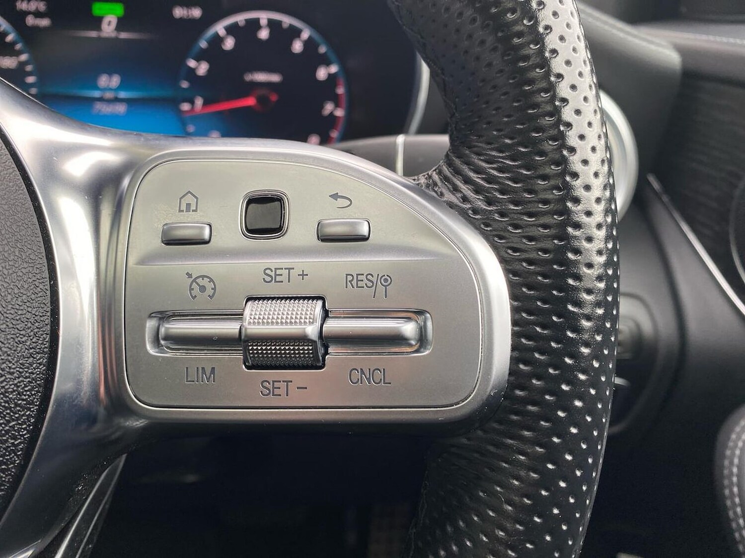 Used Mercedes-Benz GLC 2022 for sale - 76490560: Photo 27