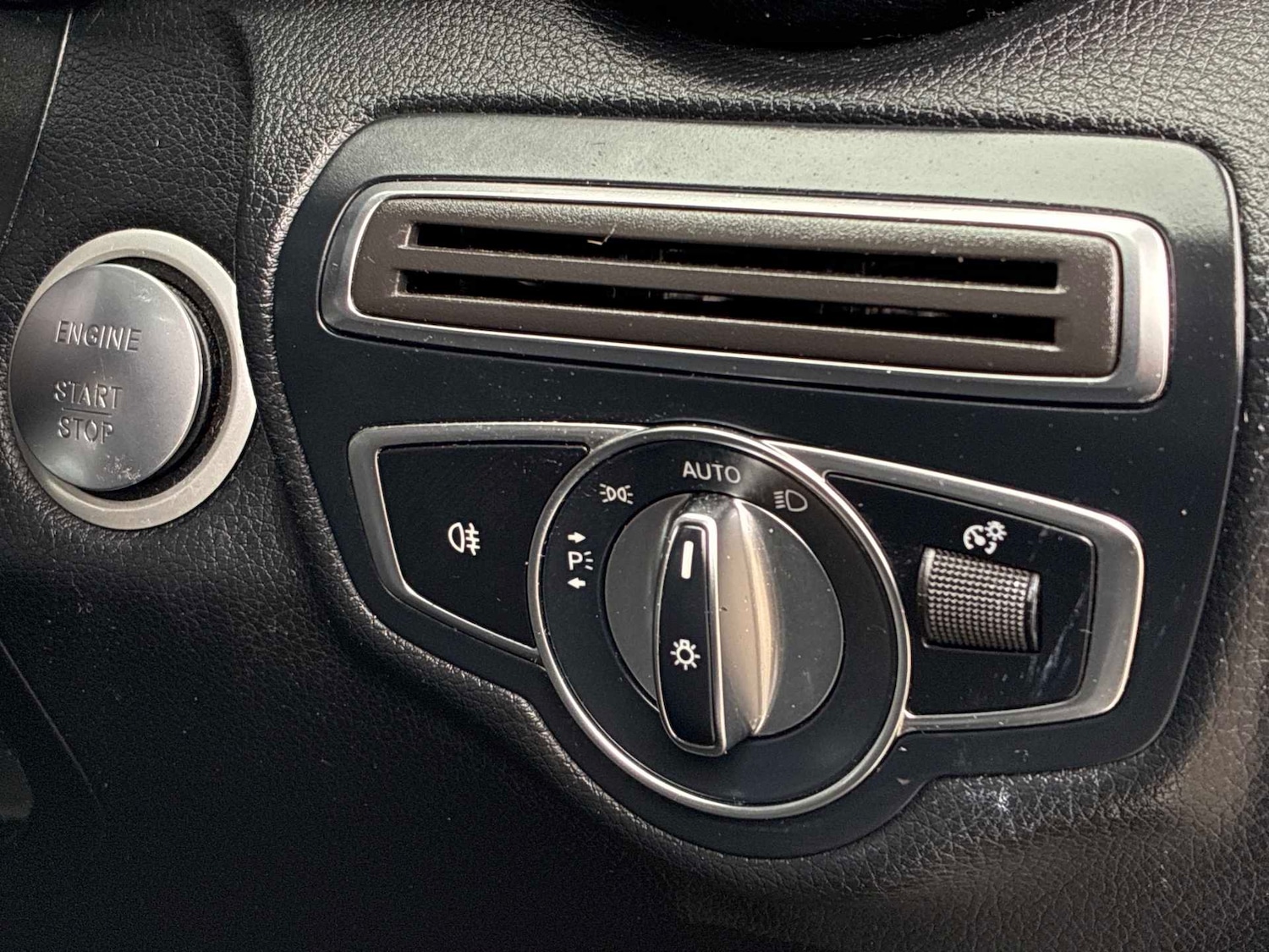 Used Mercedes-Benz GLC 2018 for sale - 78131810: Photo 33