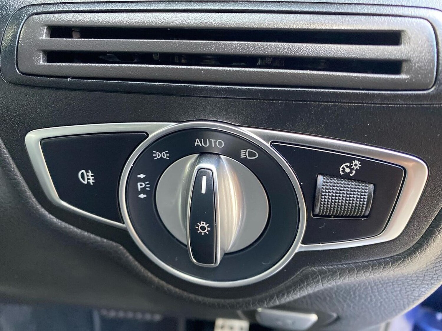 Used Mercedes-Benz GLC 2021 for sale - 76365076: Photo 22