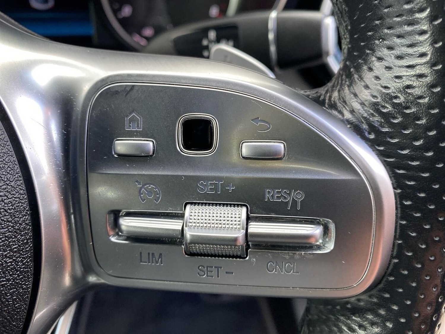 Used Mercedes-Benz GLC 2021 for sale - 76365076: Photo 27