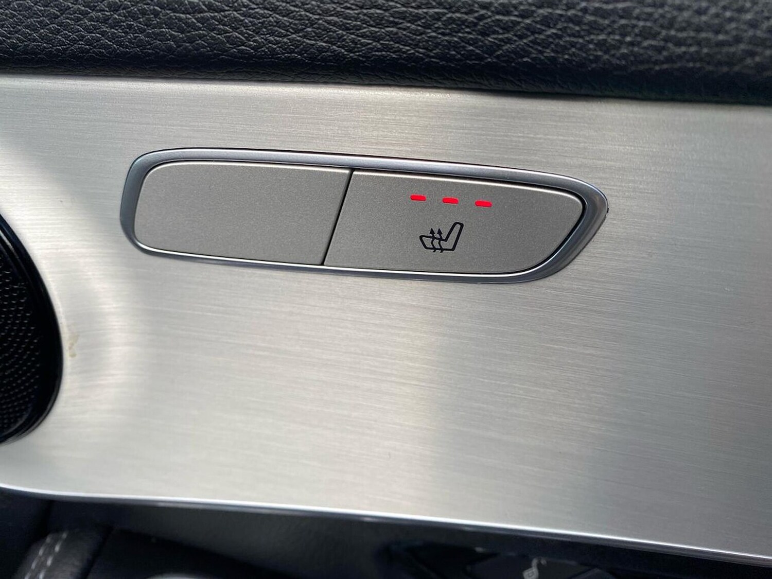 Used Mercedes-Benz GLC 2021 for sale - 76365076: Photo 30