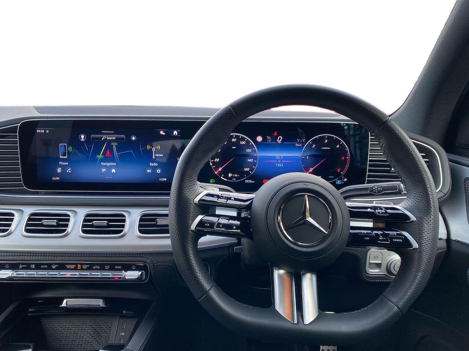 Used Mercedes-Benz GLE 2025 for sale - 76319640: Photo 9