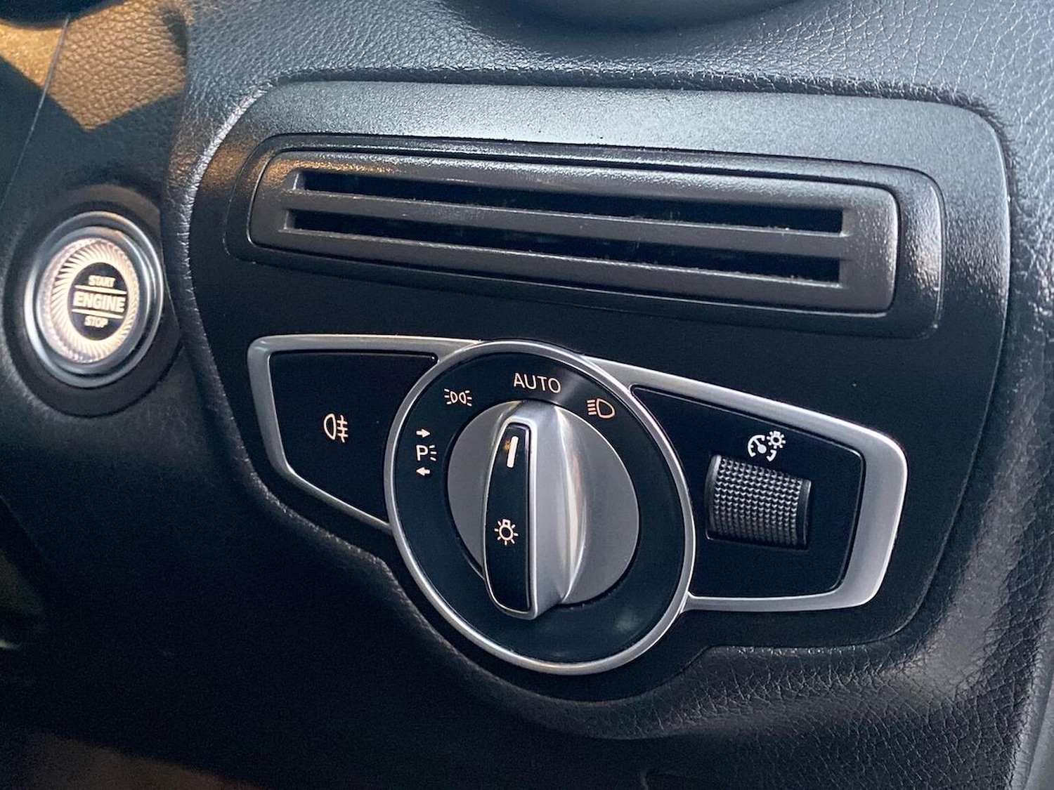 Used Mercedes-Benz GLC 2022 for sale - 76554298: Photo 24