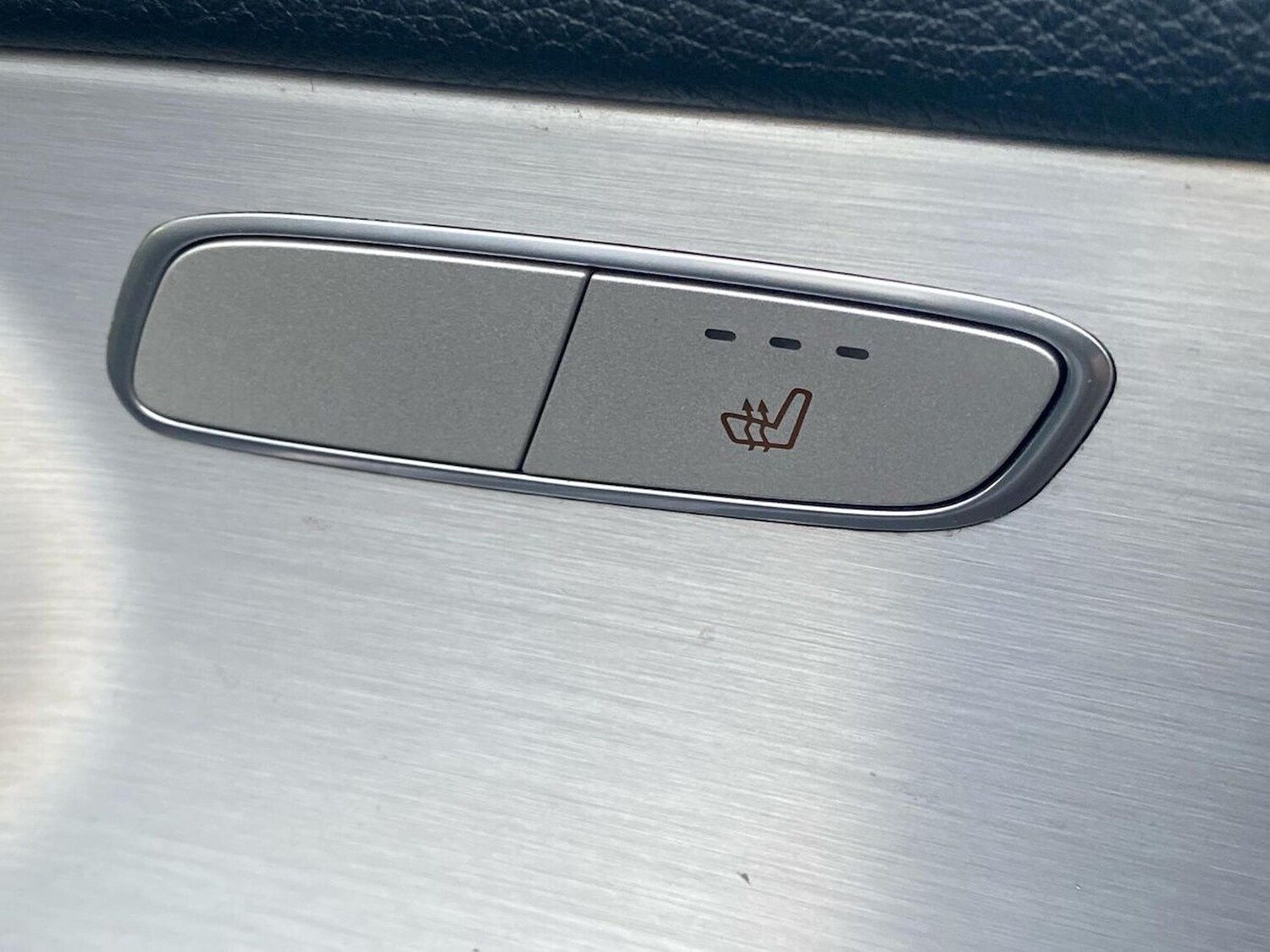 Used Mercedes-Benz GLC 2022 for sale - 76554298: Photo 32