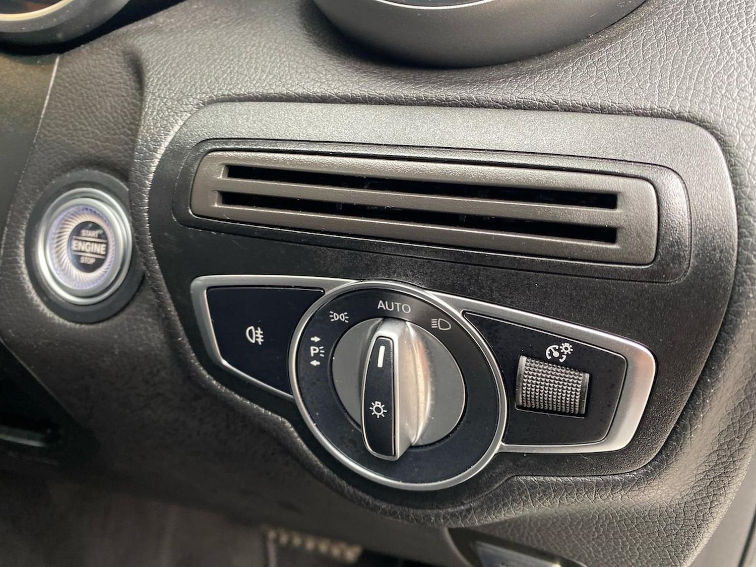 Used Mercedes-Benz GLC 2022 for sale - 76525809: Photo 22