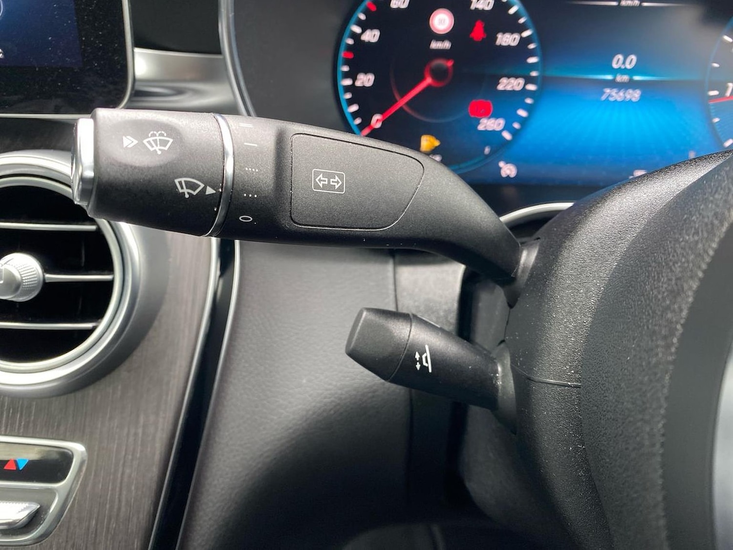 Used Mercedes-Benz GLC 2022 for sale - 76525809: Photo 28