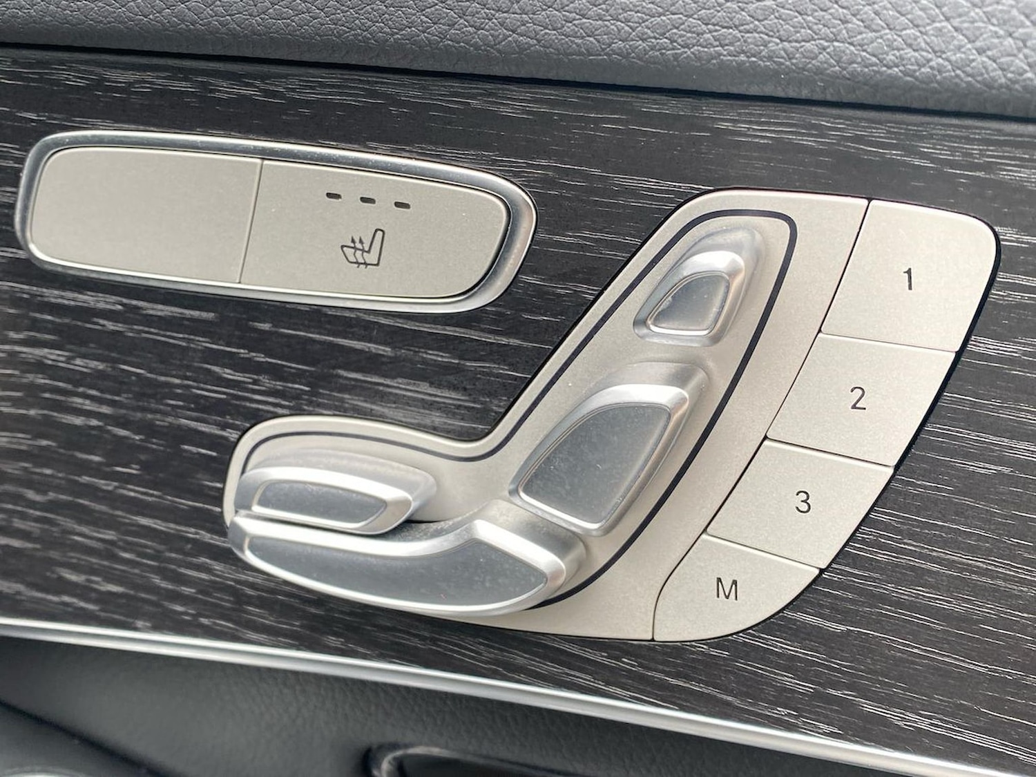 Used Mercedes-Benz GLC 2022 for sale - 76525809: Photo 30