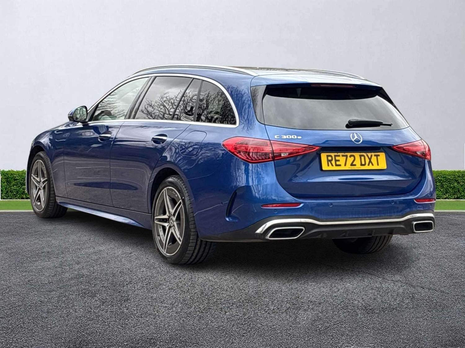 Used Mercedes-Benz C Class 2022 for sale - 78026150: Photo 2