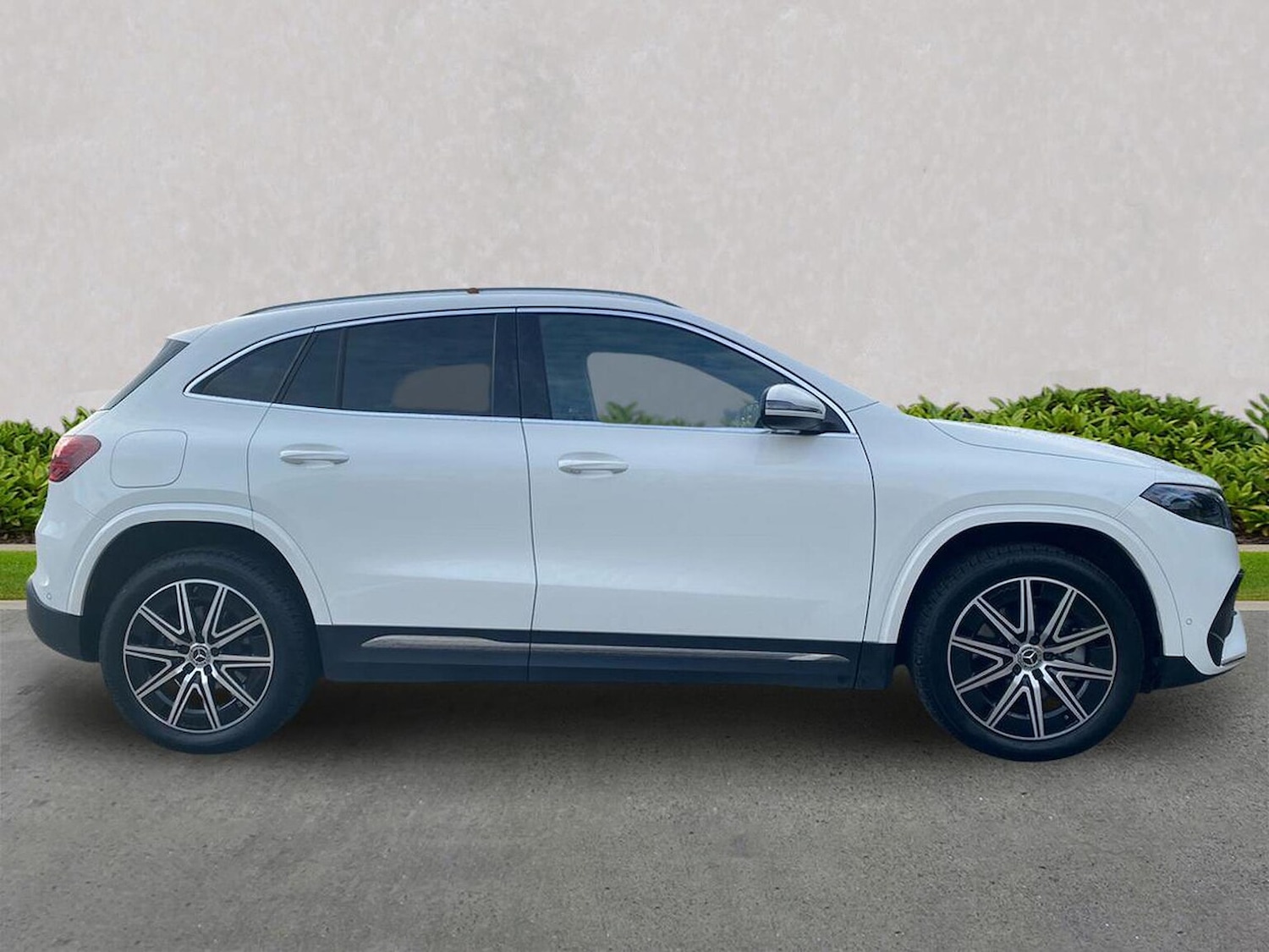 Used Mercedes-Benz EQA 2024 for sale - 76577240: Photo 3