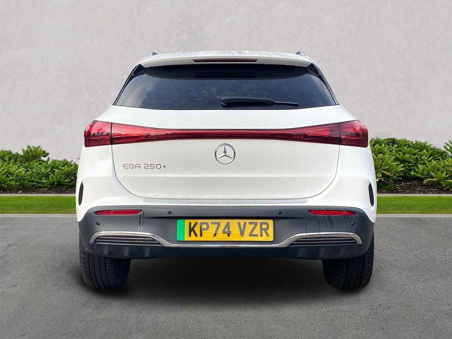 Used Mercedes-Benz EQA 2024 for sale - 76577240: Photo 4