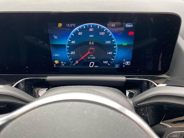 Used Mercedes-Benz GLA 2021 for sale - 76300786: Photo 10