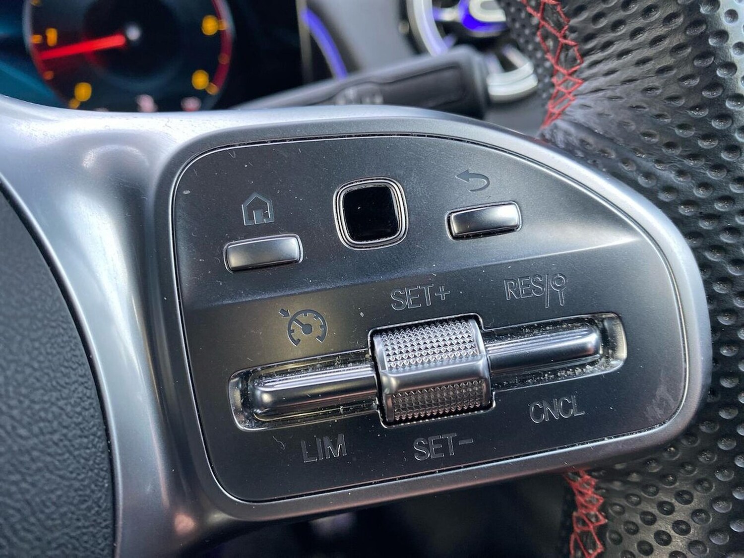 Used Mercedes-Benz GLB 2023 for sale - 76931618: Photo 27