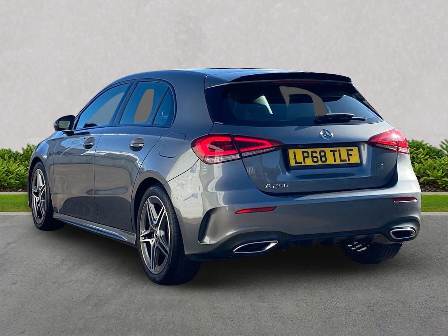 Used Mercedes-Benz A-Class 2018 for sale - 76376811: Photo 2