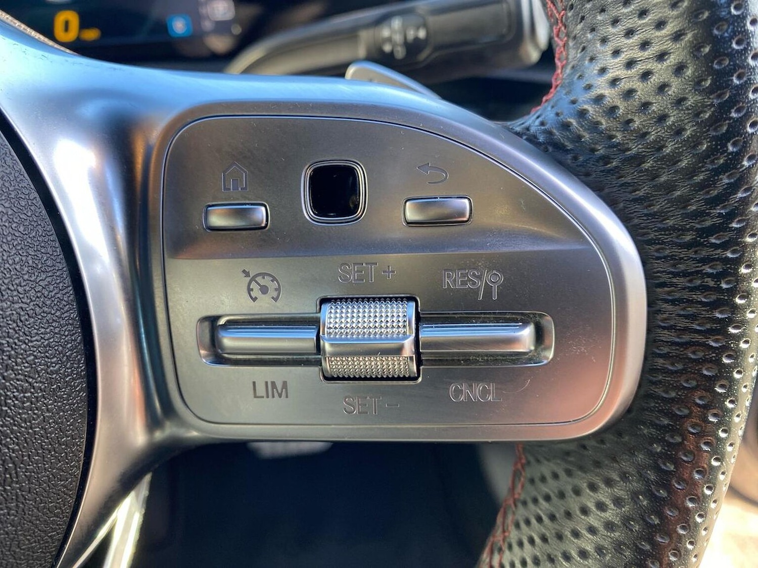 Used Mercedes-Benz A-Class 2018 for sale - 76376811: Photo 27