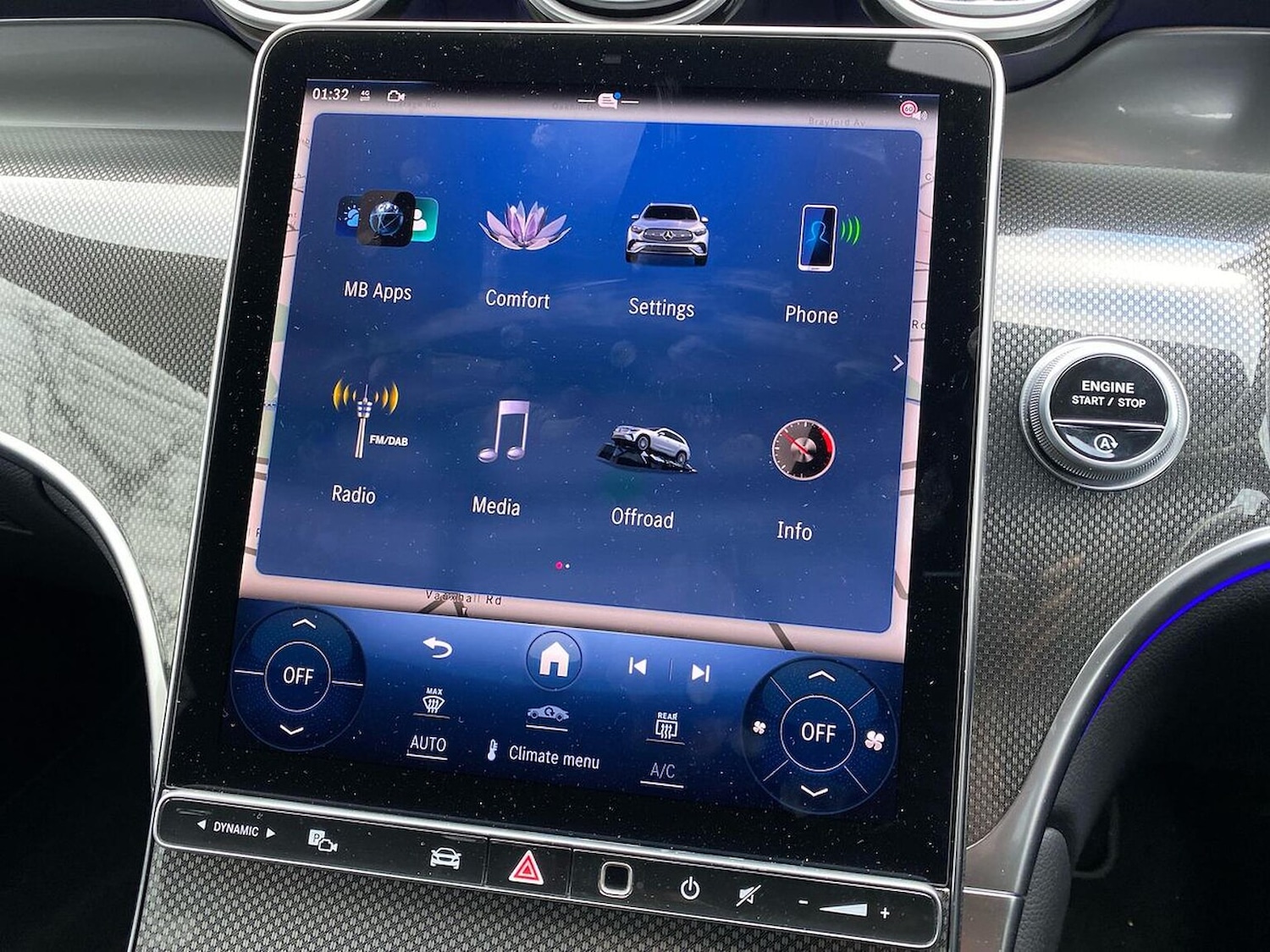 Used Mercedes-Benz GLC 2024 for sale - 76885037: Photo 11