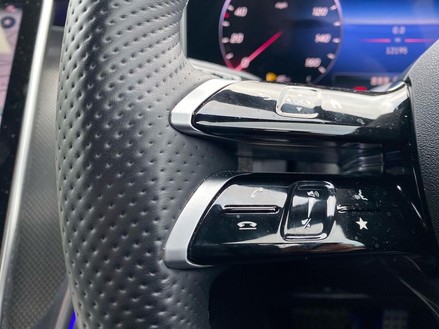 Used Mercedes-Benz GLC 2024 for sale - 76885037: Photo 26