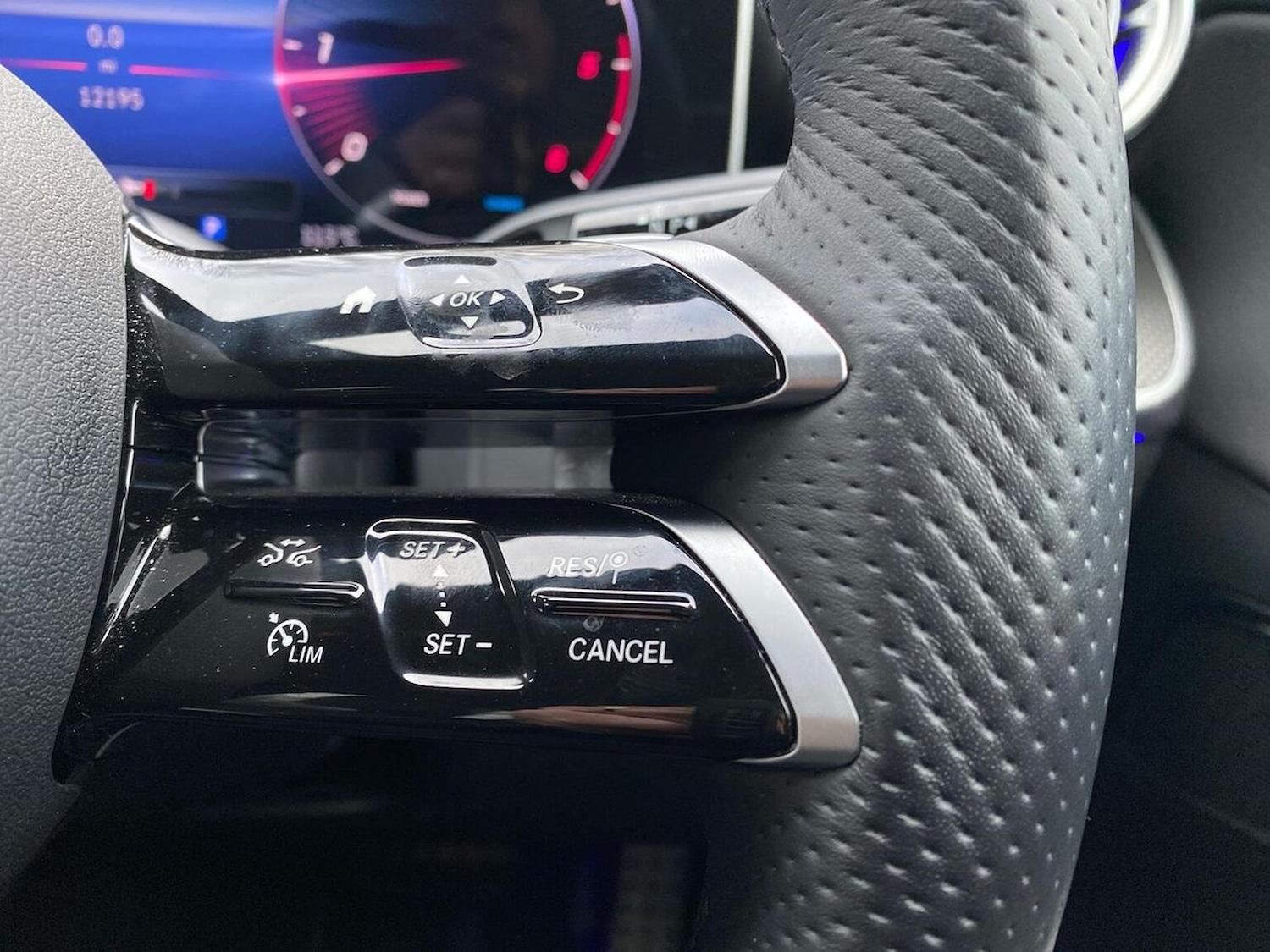 Used Mercedes-Benz GLC 2024 for sale - 76885037: Photo 27