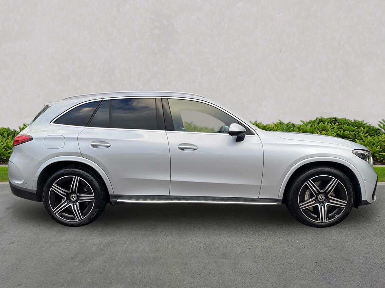 Used Mercedes-Benz GLC 2024 for sale - 76885037: Photo 3