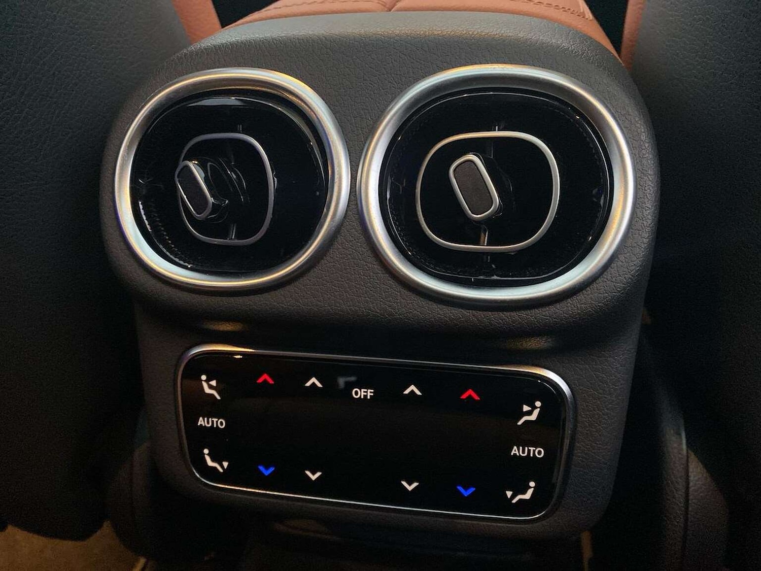 Used Mercedes-Benz GLC 2024 for sale - 77688013: Photo 14