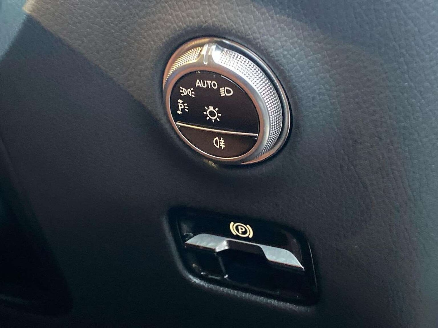 Used Mercedes-Benz GLC 2024 for sale - 77688013: Photo 22