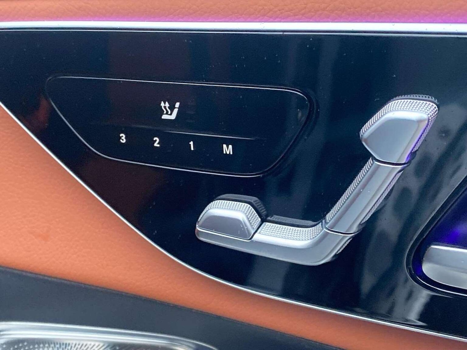 Used Mercedes-Benz GLC 2024 for sale - 77688013: Photo 30