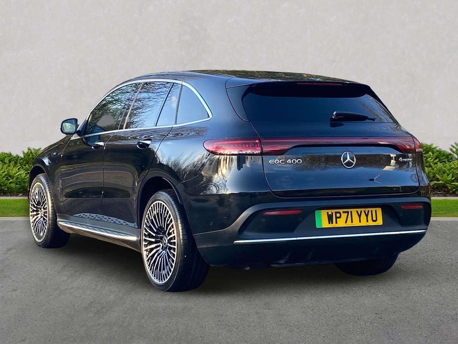 Used Mercedes-Benz EQC 2022 for sale - 77578782: Photo 2