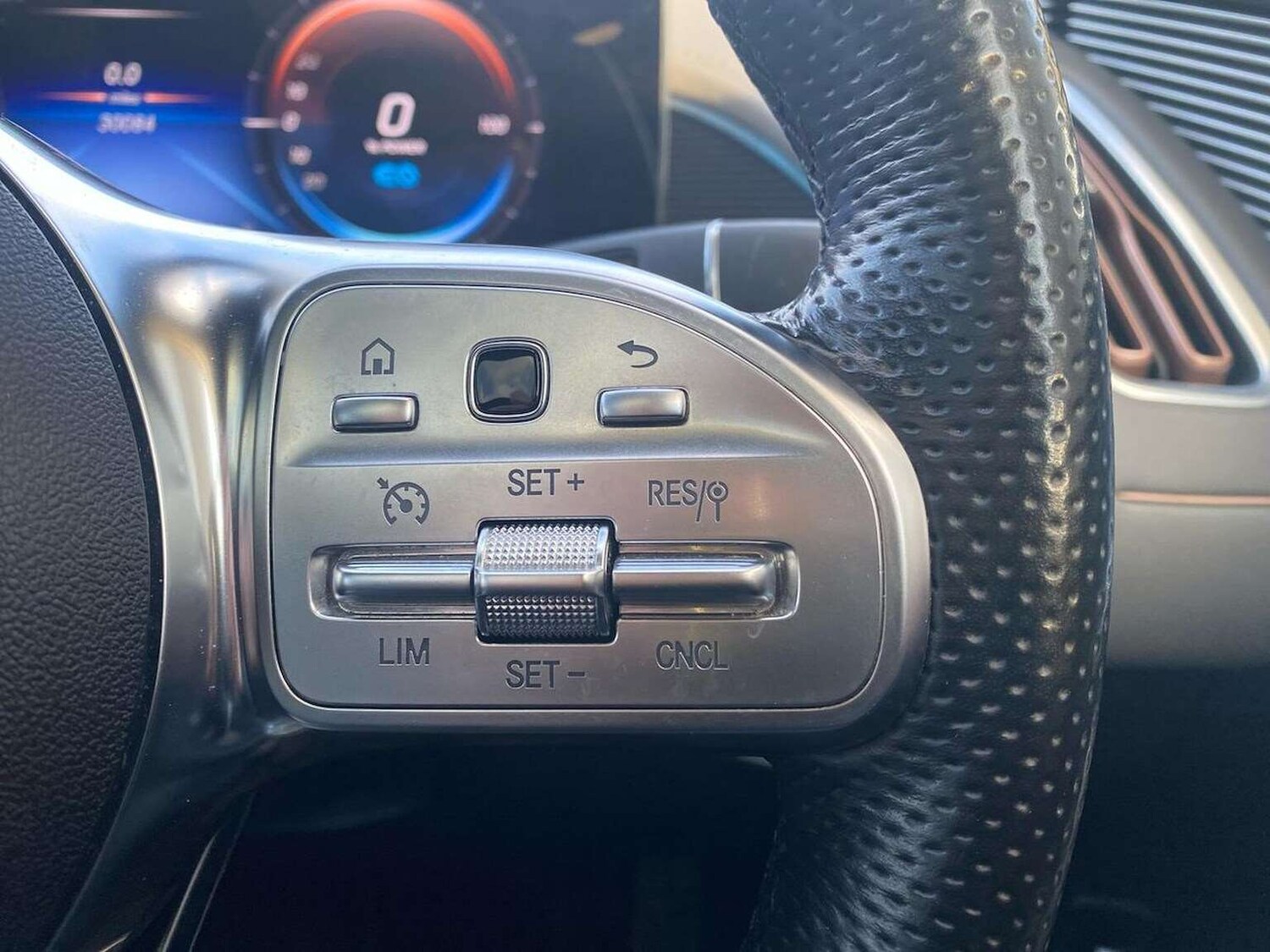 Used Mercedes-Benz EQC 2022 for sale - 77578782: Photo 27