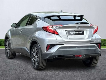 Used Toyota C-HR 2017 for sale - 79320639: Photo