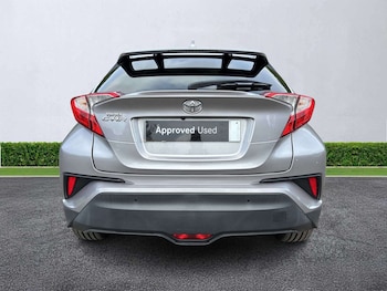 Used Toyota C-HR 2017 for sale - 79320639: Photo