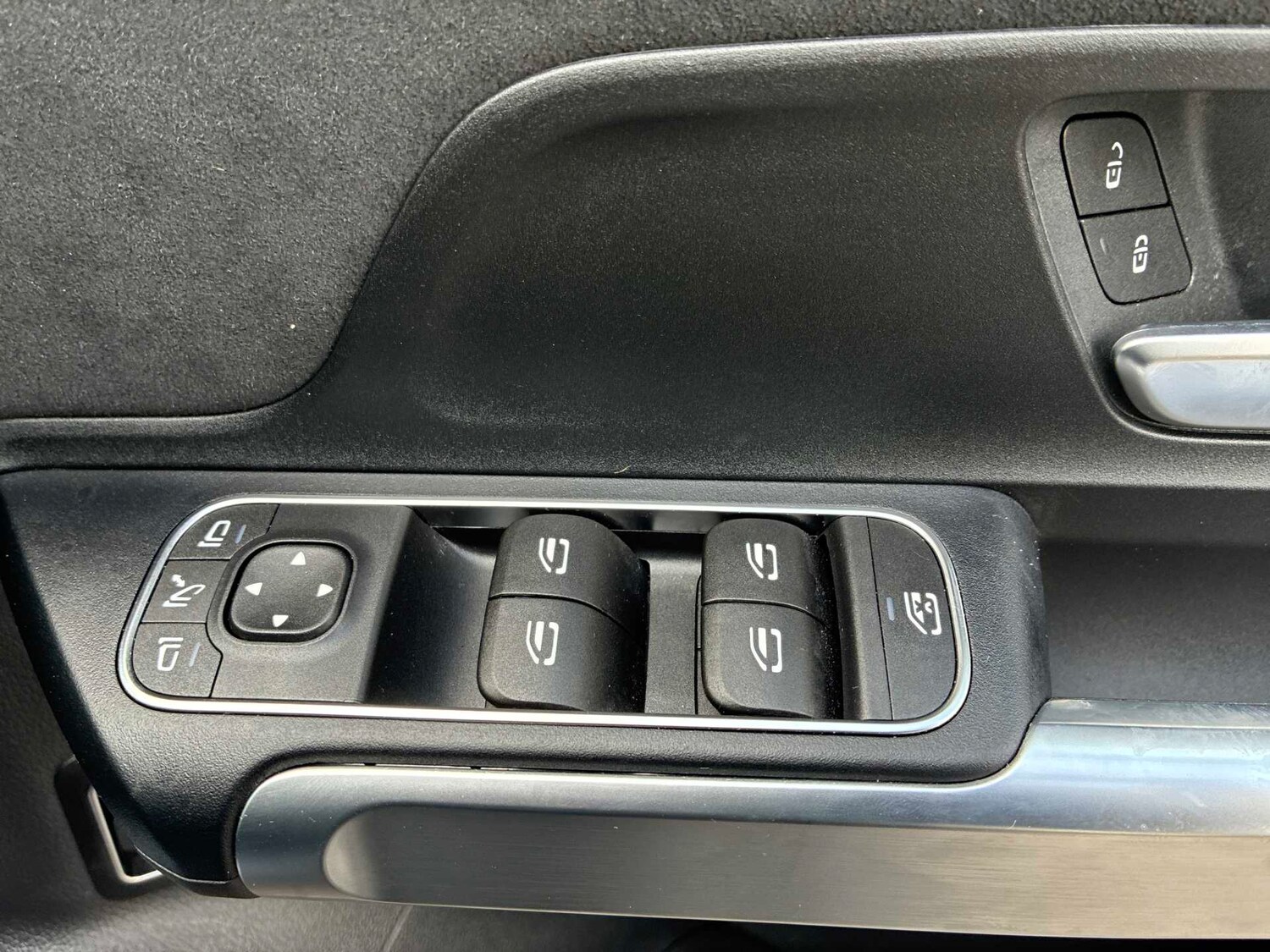 Used Mercedes-Benz EQB 2025 for sale - 77688042: Photo 21