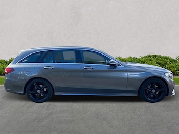 Used Mercedes-Benz C-Class 2018 for sale - 76064370: Photo