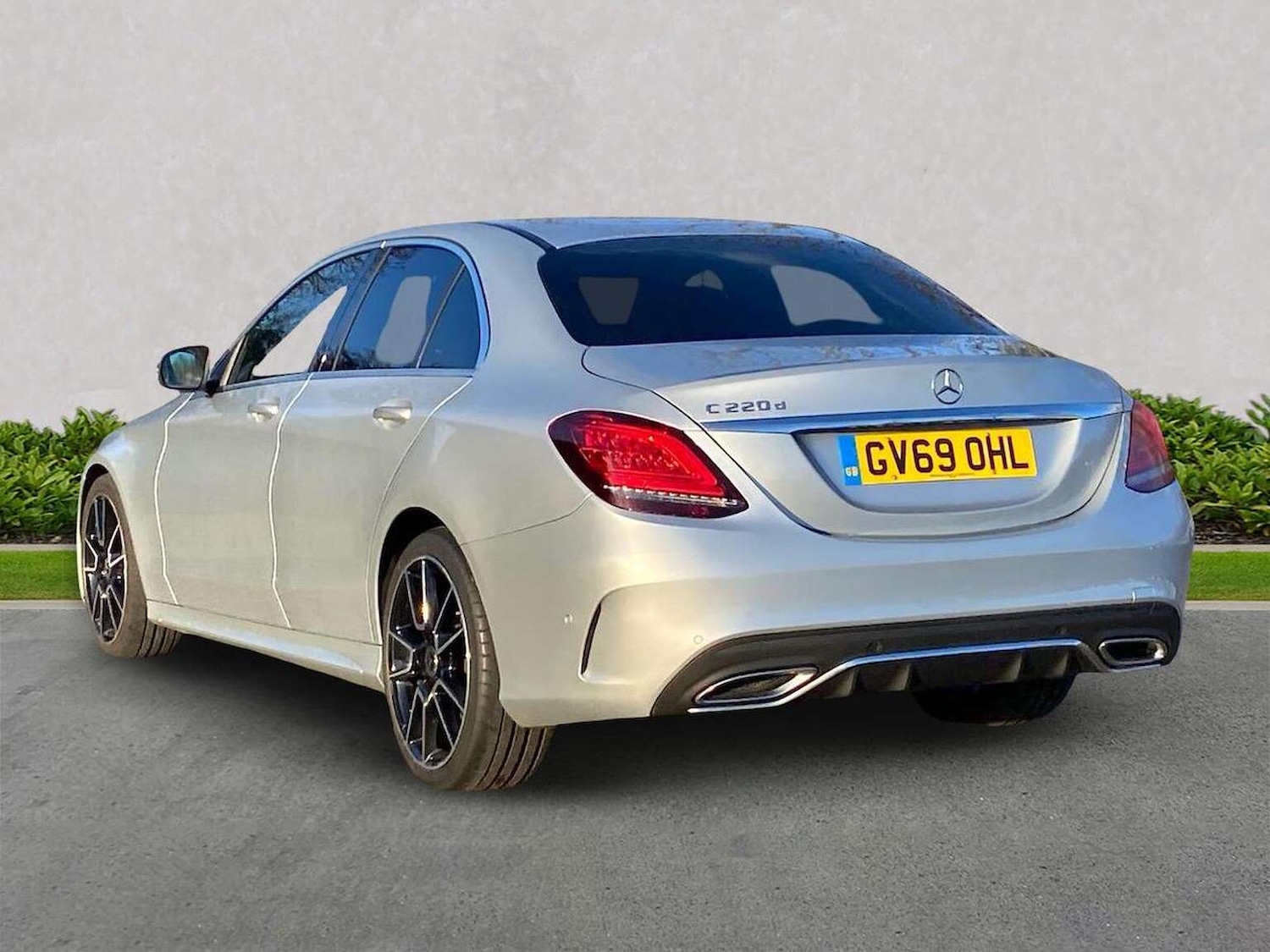 Used Mercedes-Benz C Class 2020 for sale - 77977191: Photo 2