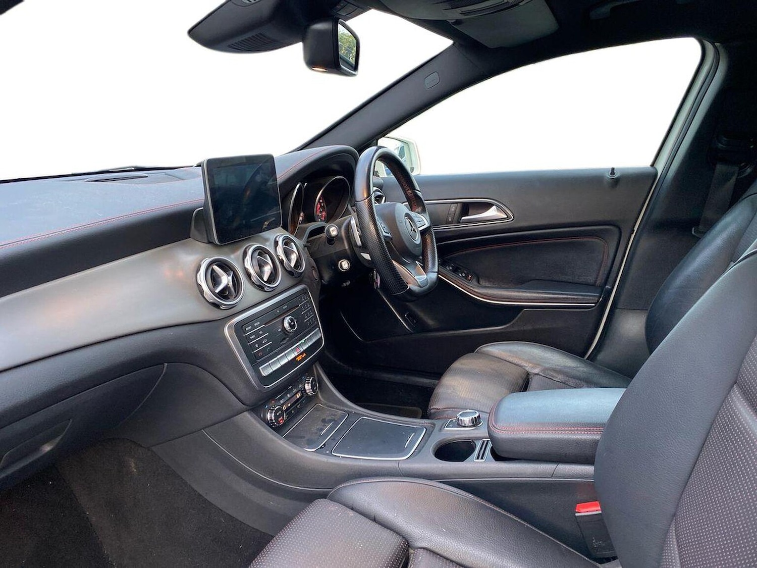 Used Mercedes-Benz GLA 2017 for sale - 76935407: Photo 7