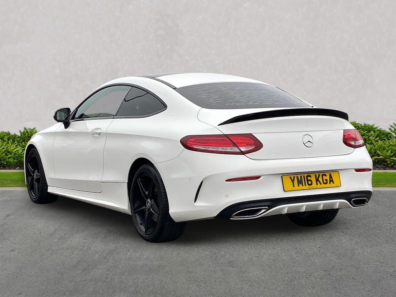 Used Mercedes-Benz C Class 2016 for sale - 77056960: Photo 2