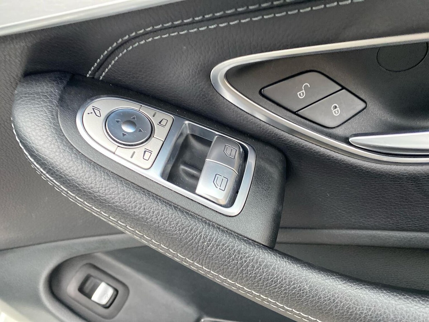 Used Mercedes-Benz C Class 2016 for sale - 77056960: Photo 23