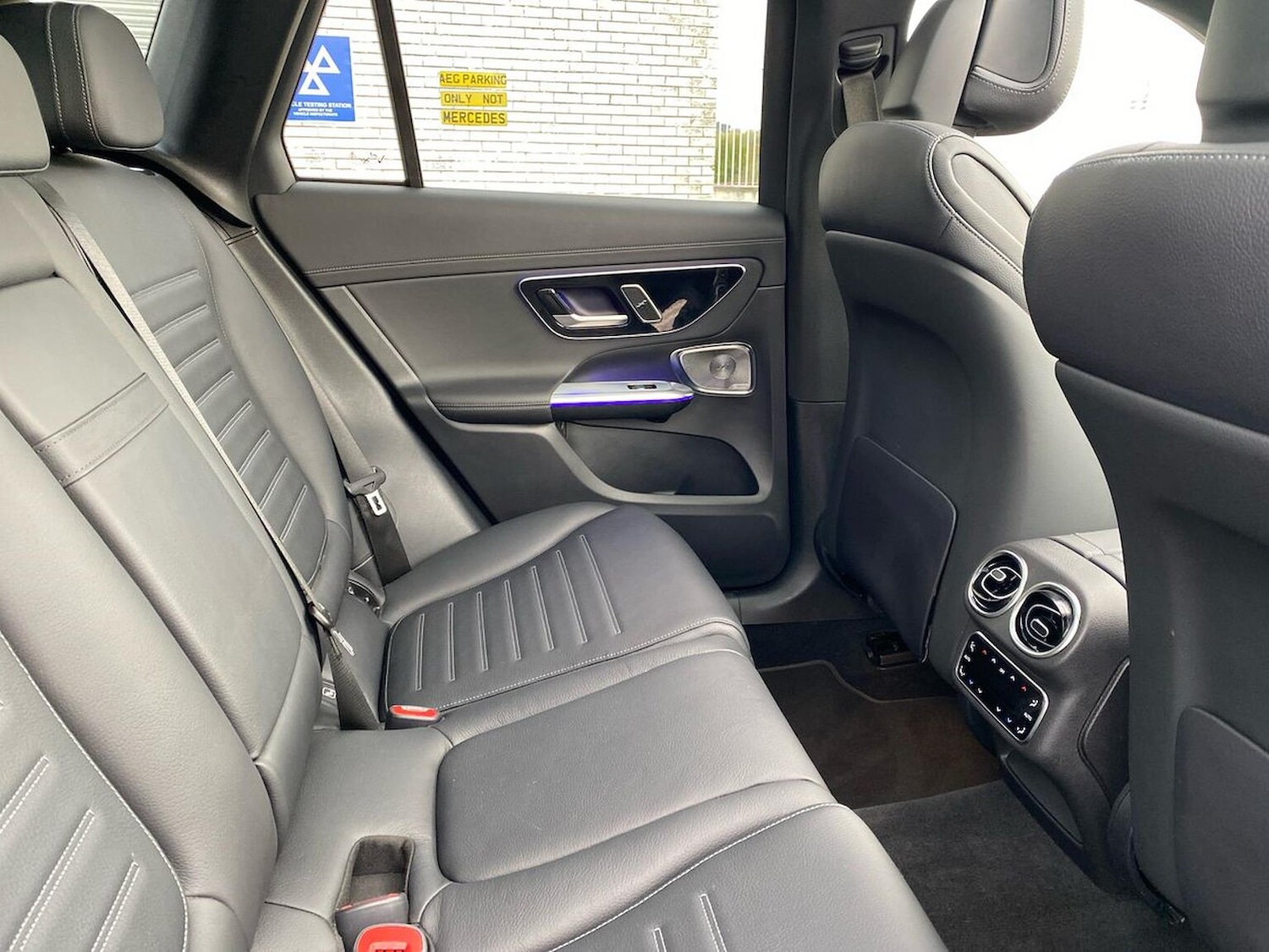 Used Mercedes-Benz GLC 2023 for sale - 76517956: Photo 16