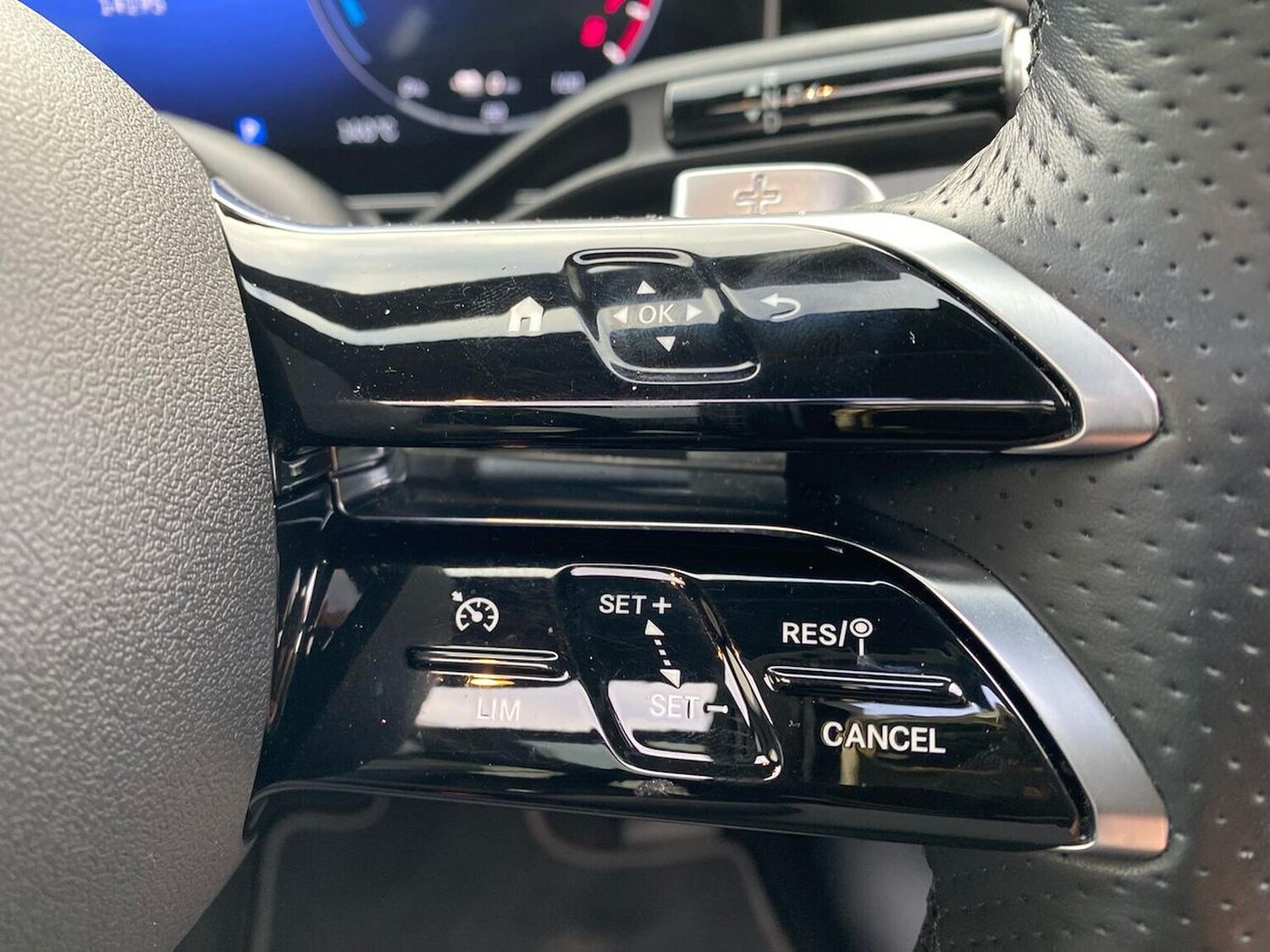 Used Mercedes-Benz GLC 2023 for sale - 76517956: Photo 27