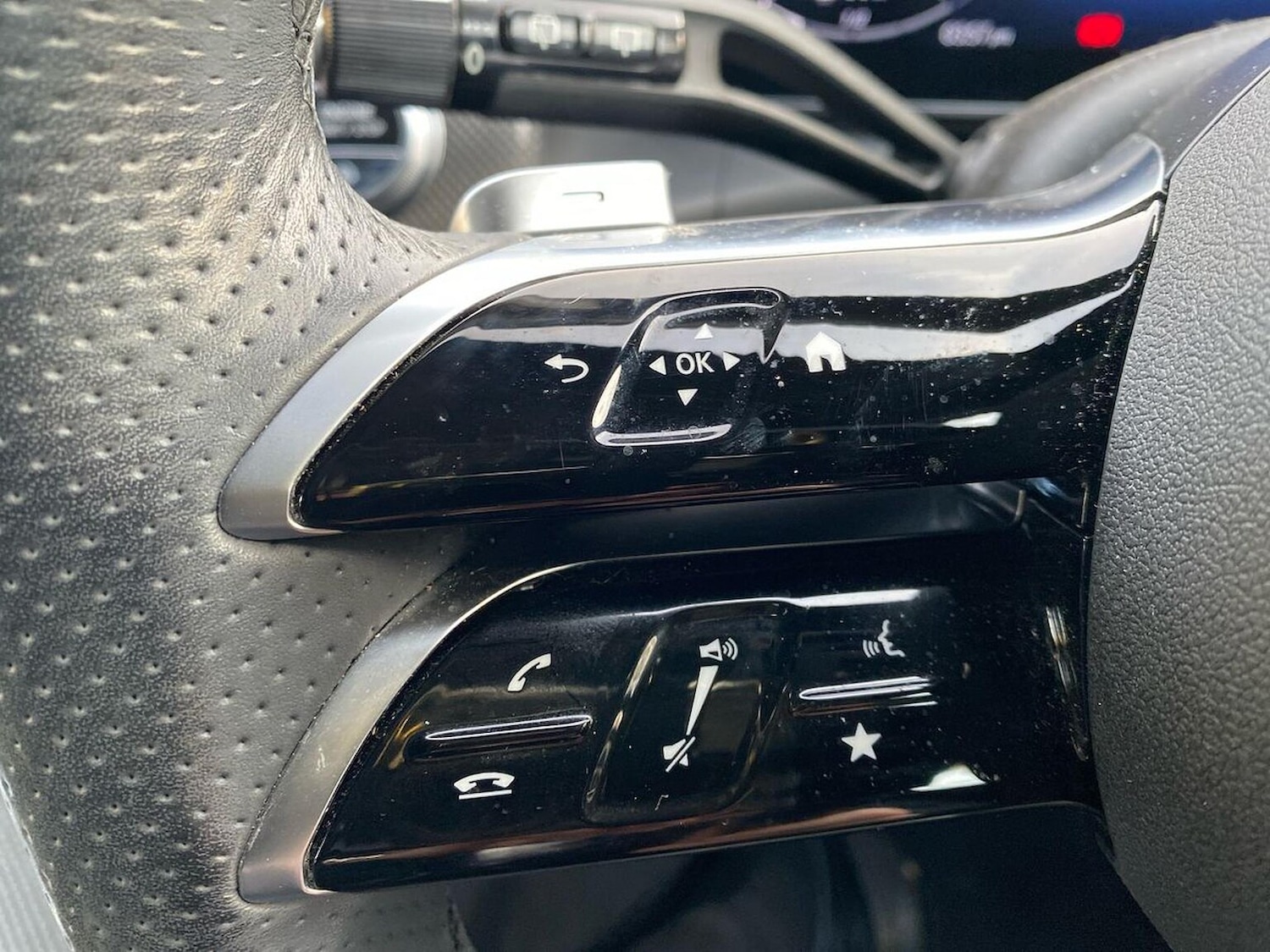 Used Mercedes-Benz GLC 2023 for sale - 76422318: Photo 27