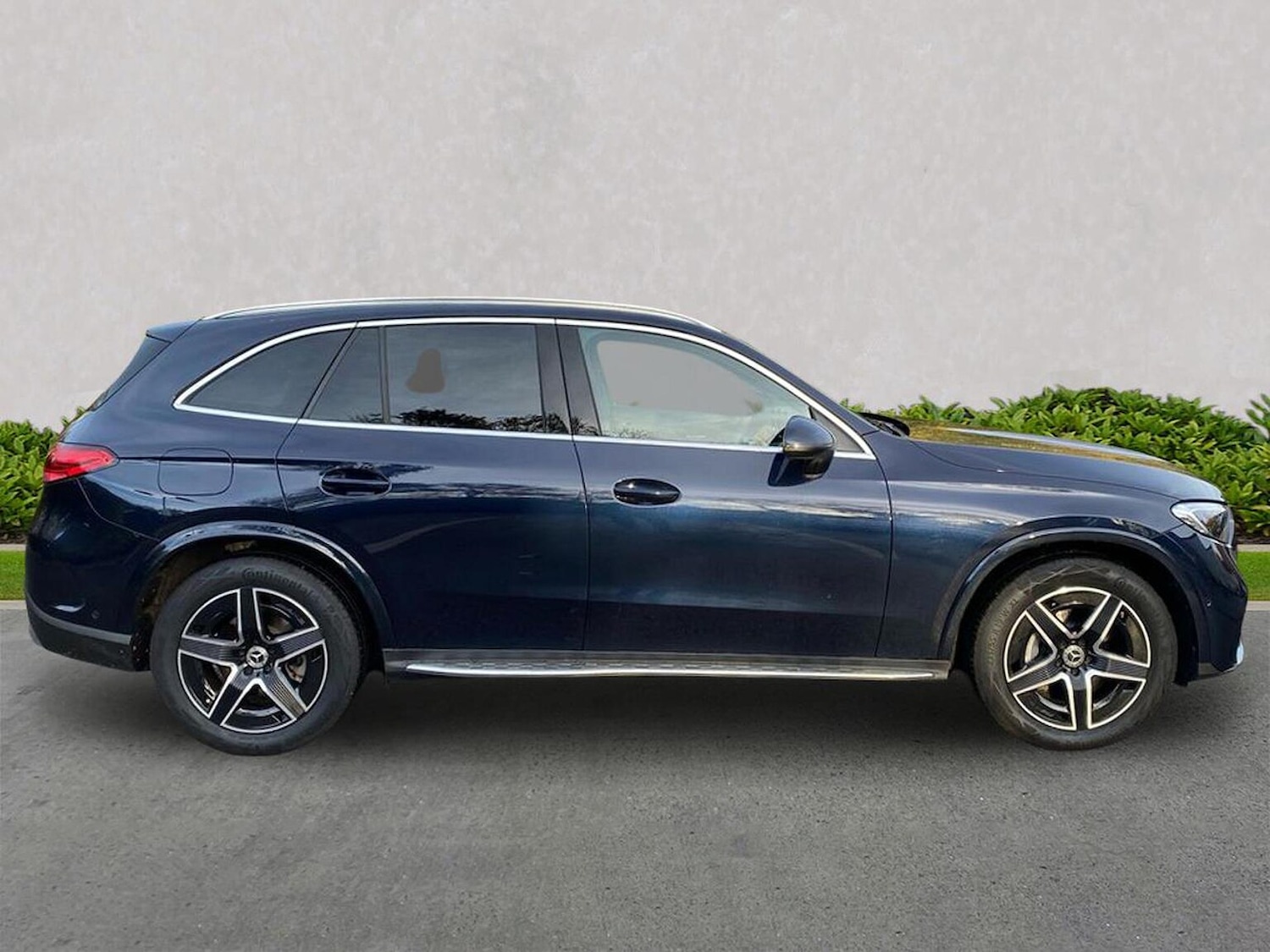 Used Mercedes-Benz GLC 2023 for sale - 76422318: Photo 3