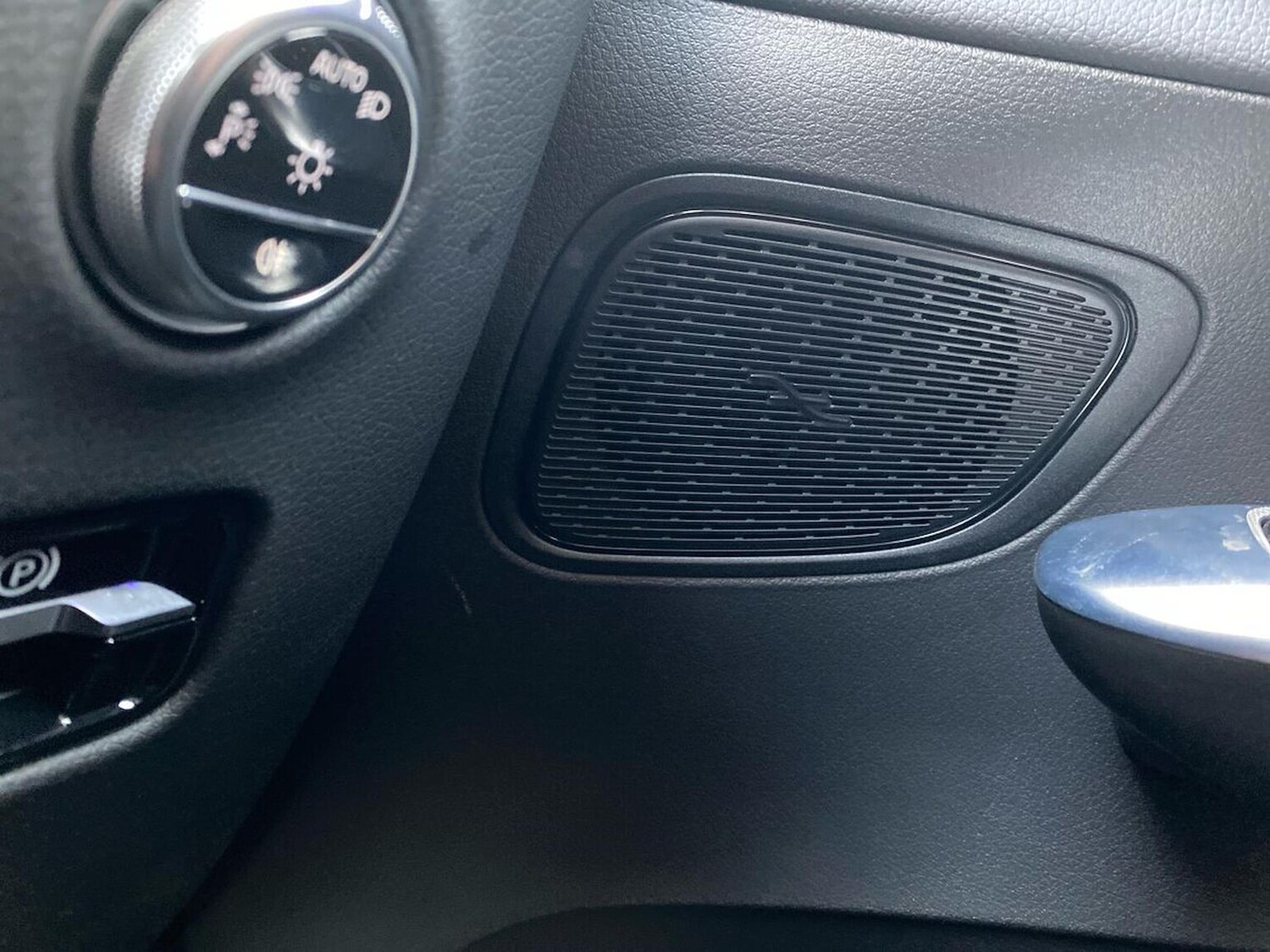 Used Mercedes-Benz GLC 2023 for sale - 76422318: Photo 31