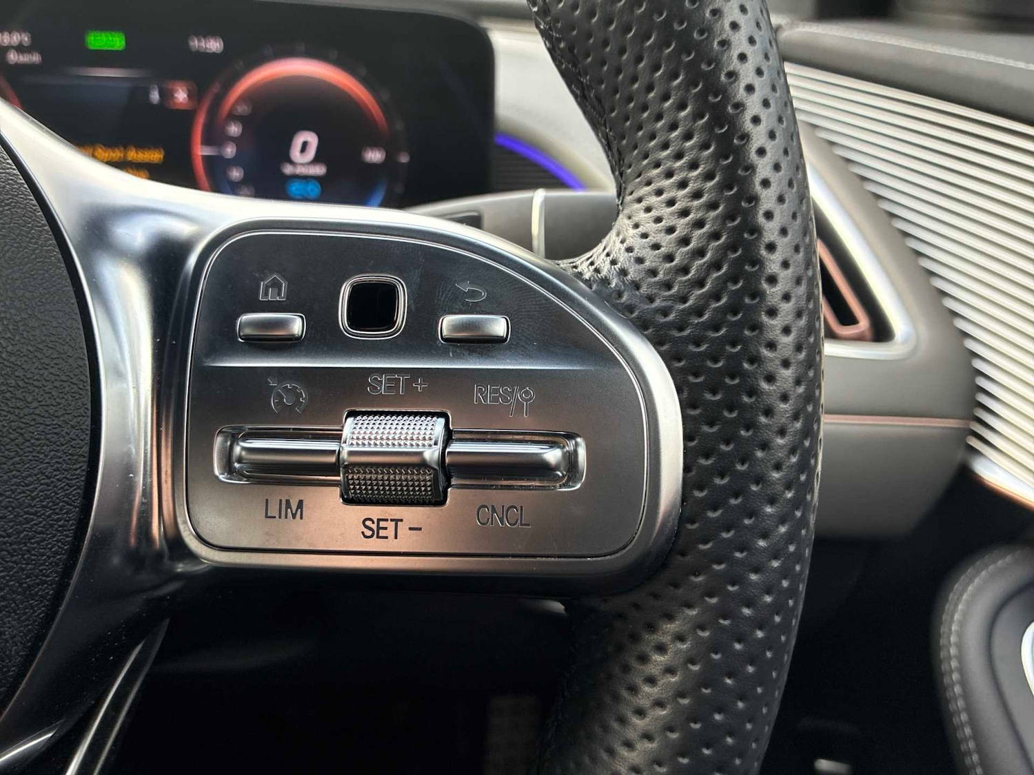 Used Mercedes-Benz EQC 2023 for sale - 78011650: Photo 23