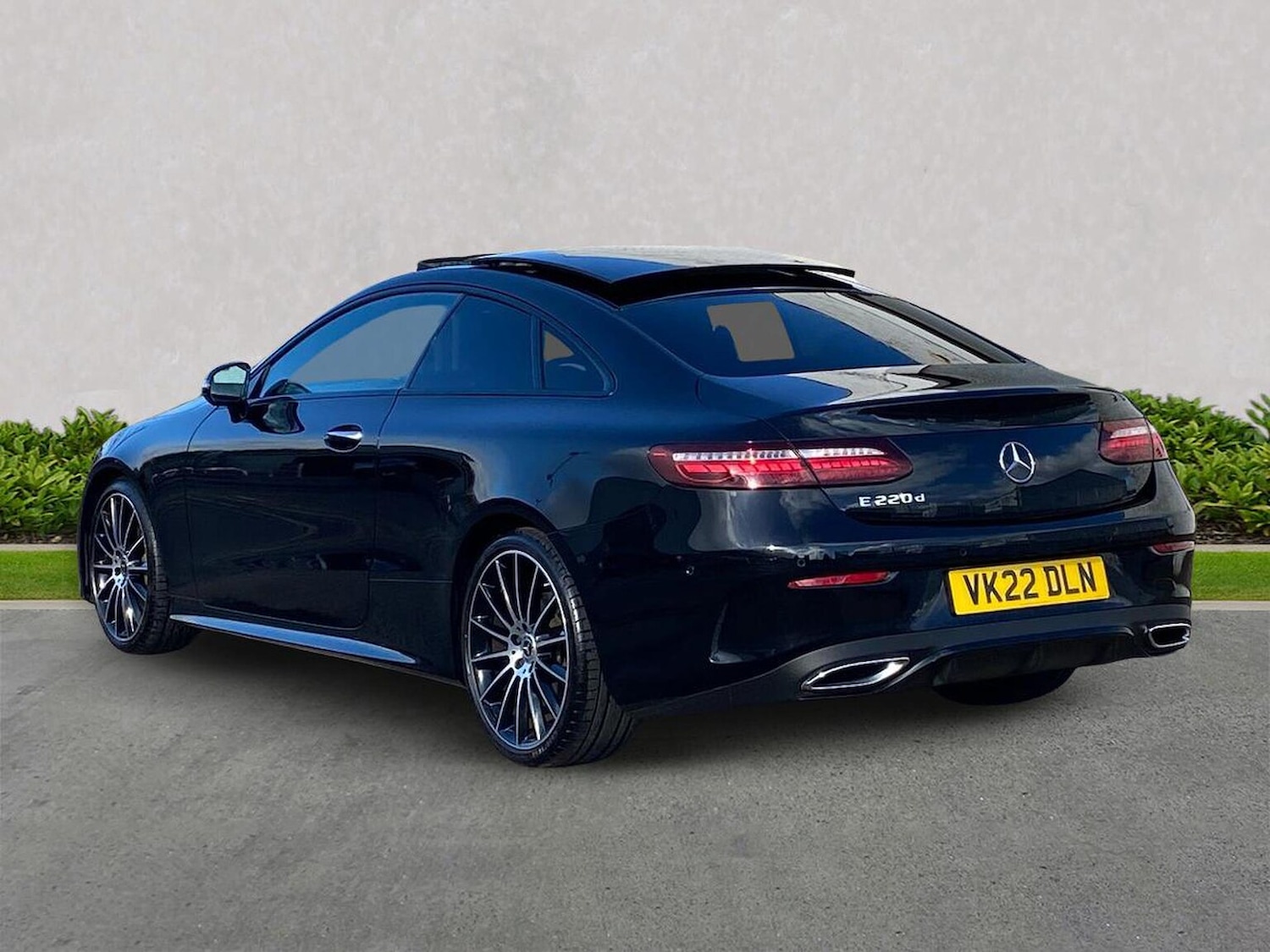 Used Mercedes-Benz E Class 2022 for sale - 76376812: Photo 2