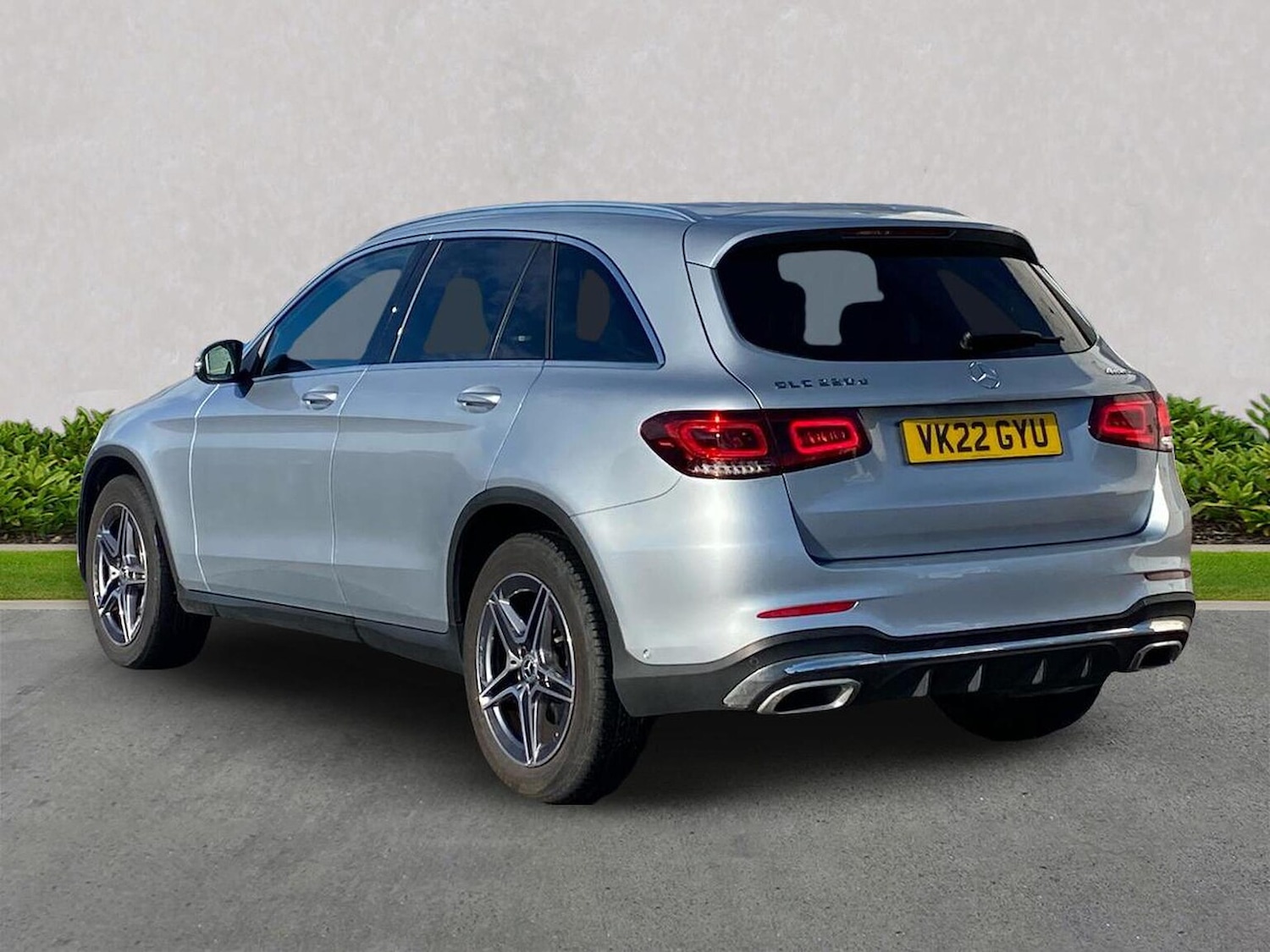 Used Mercedes-Benz GLC 2022 for sale - 76437285: Photo 2