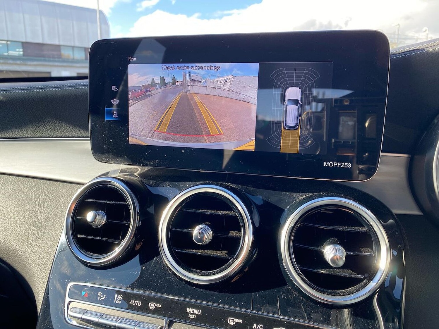 Used Mercedes-Benz GLC 2022 for sale - 76437285: Photo 23