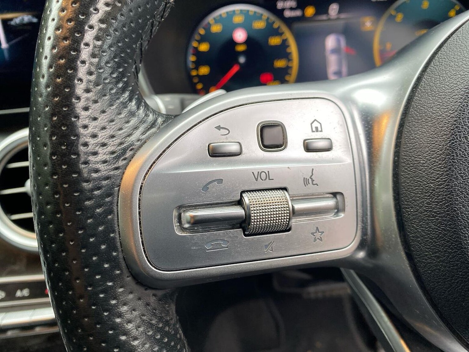 Used Mercedes-Benz C-Class 2020 for sale - 75987764: Photo 26