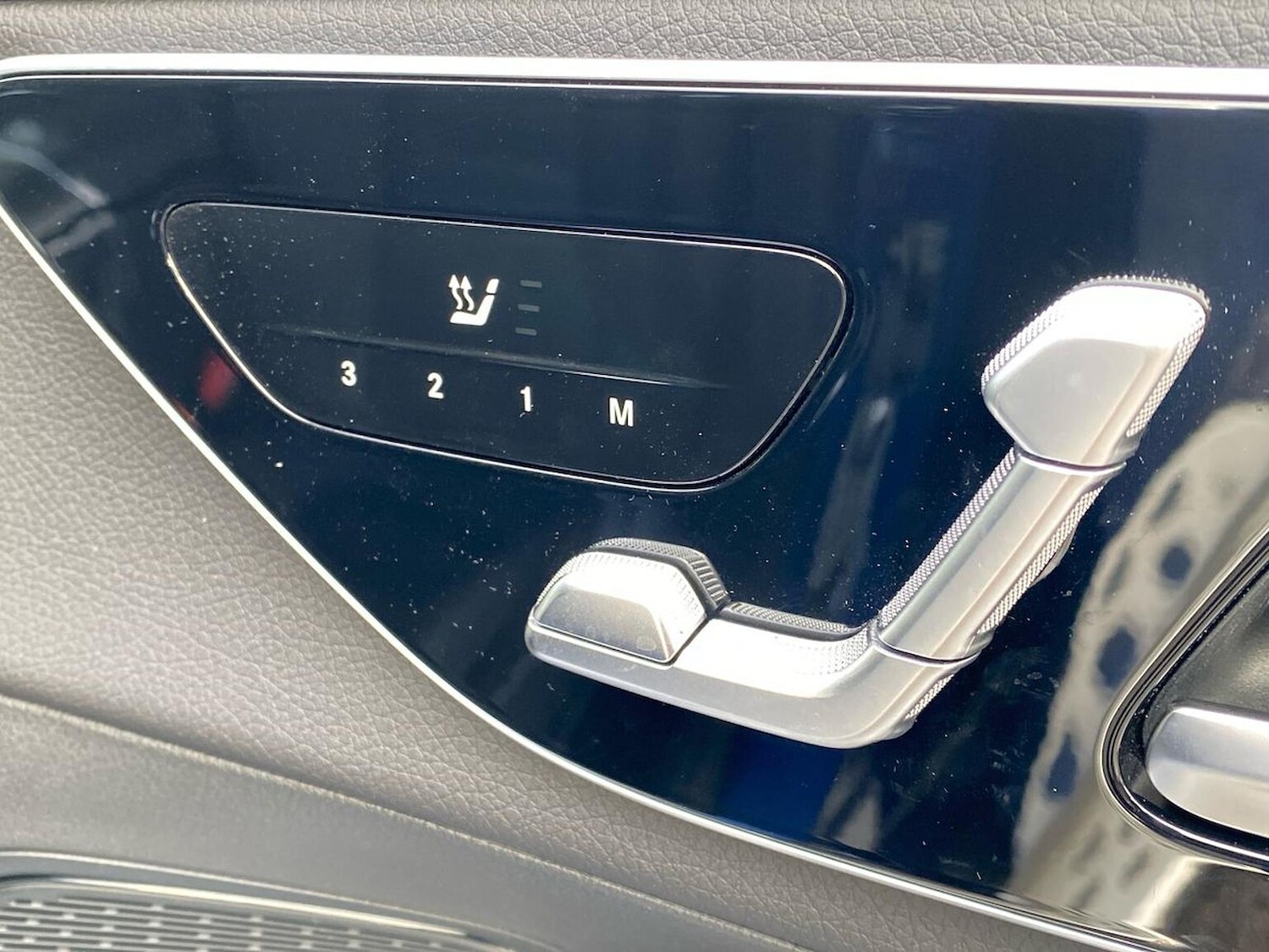 Used Mercedes-Benz GLC 2024 for sale - 76885026: Photo 30